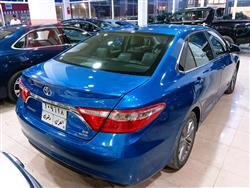 تۆیۆتا کامری